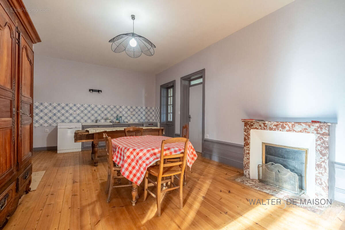 Maison à CHERVES-RICHEMONT