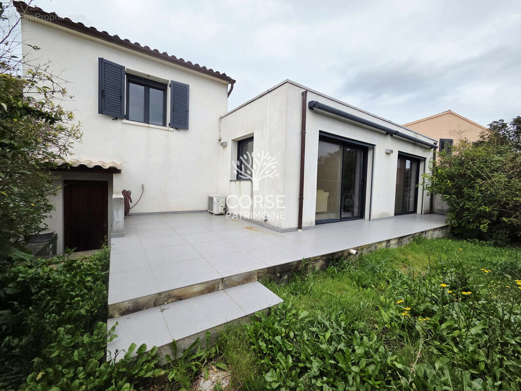 Maison à PORTO-VECCHIO