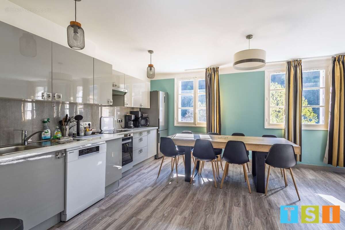 Magnifique appartement dans un lieu chargé d'histoire - photo 2