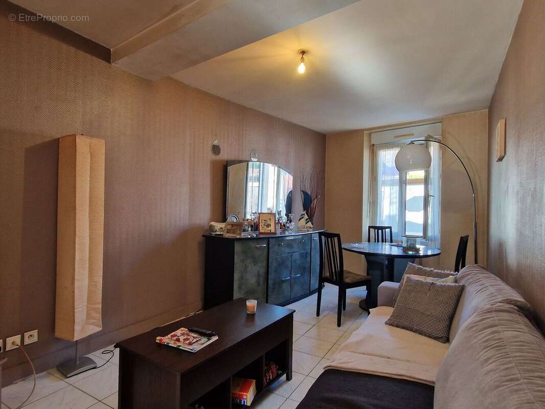 Appart 1er Etage salon