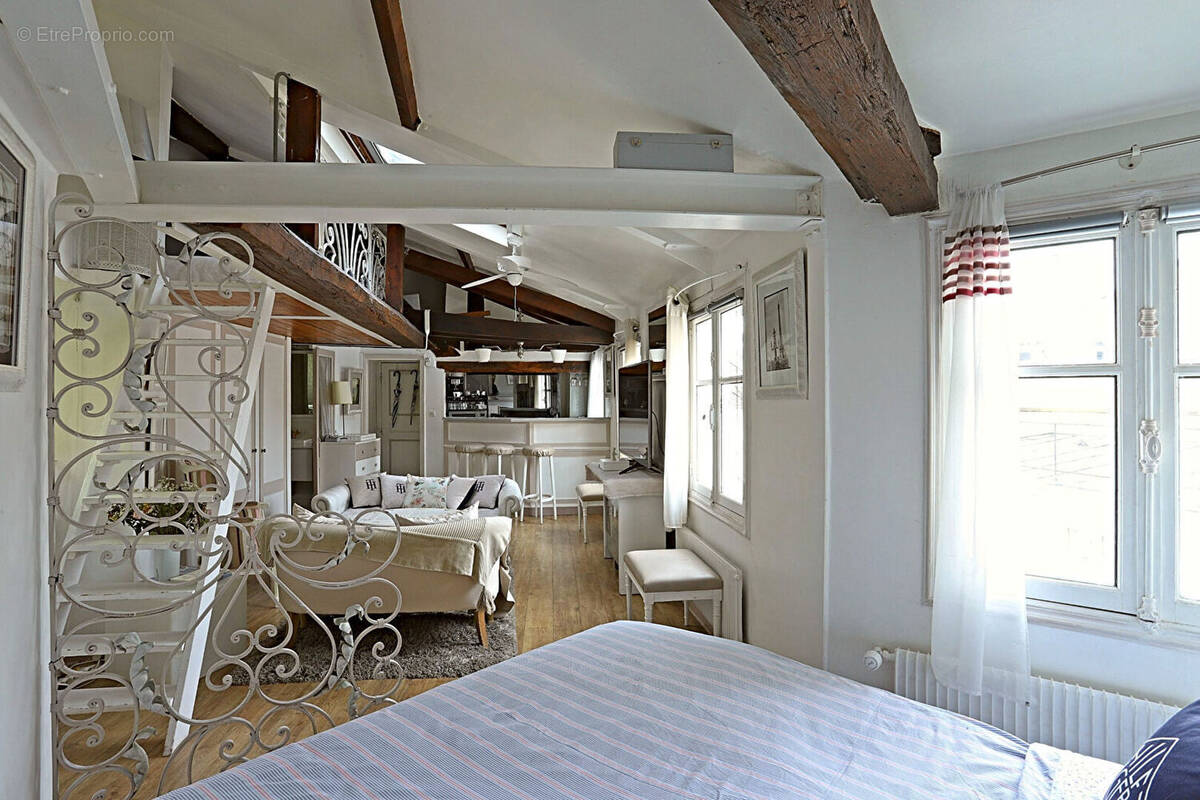 Appartement à PARIS-6E