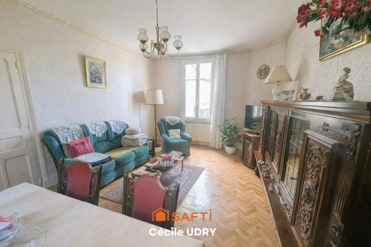 Photo 2 - Maison à TOURS