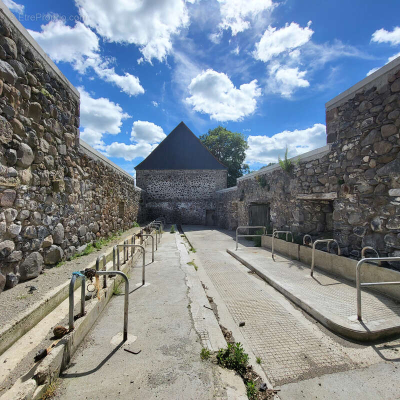 Maison en pierres avec ancienne grange - photo 32