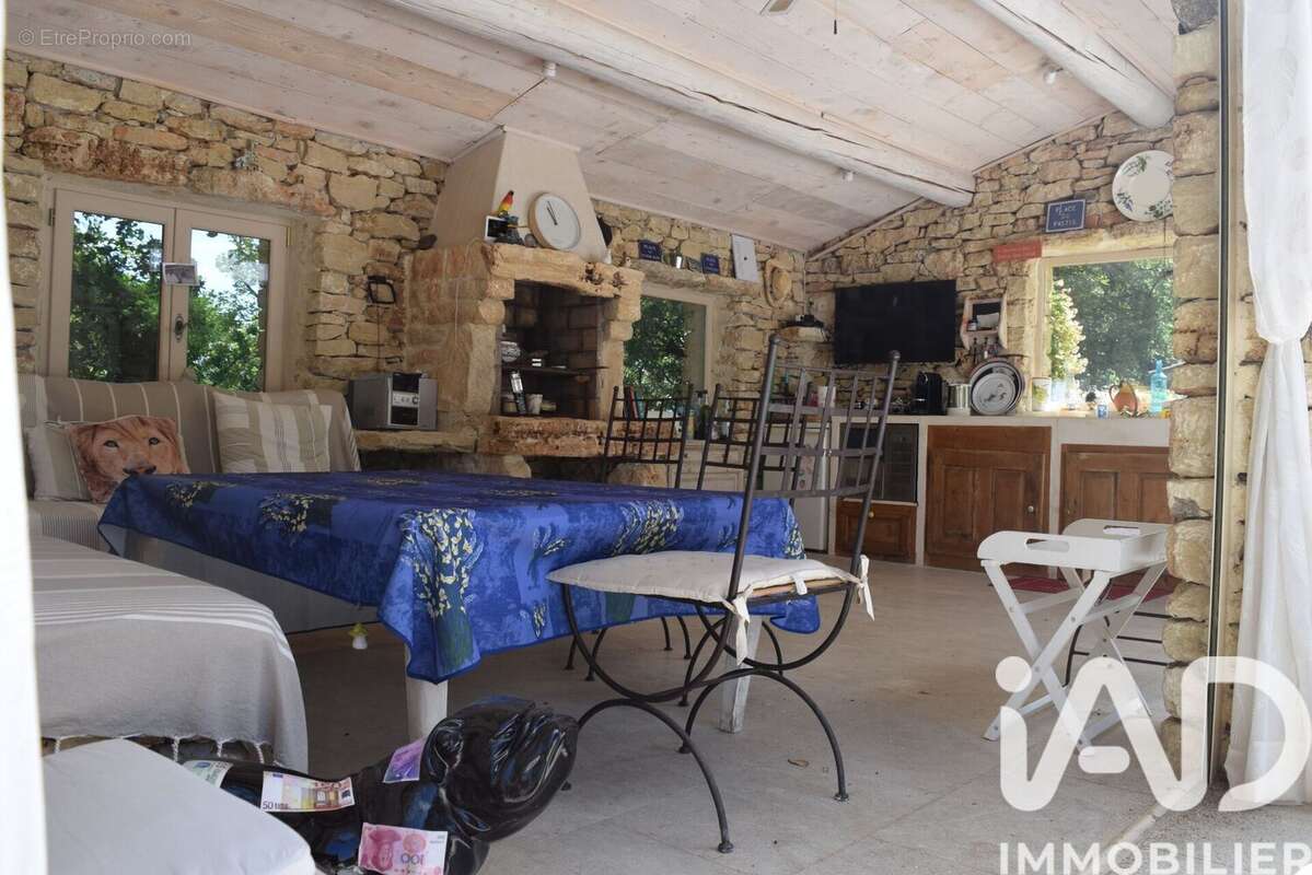 Maison 345 m² à Gordes  - photo 7