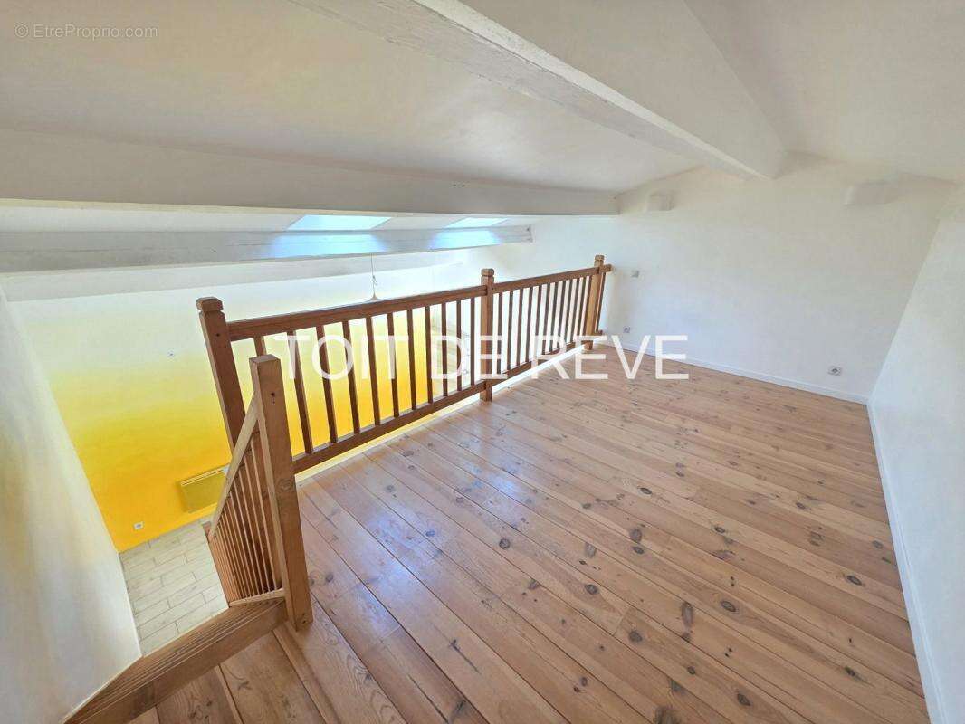 Immeuble proche Uzès : 334m2 divisés en 4 appartements + cours intérieure de 170m2 - photo 25