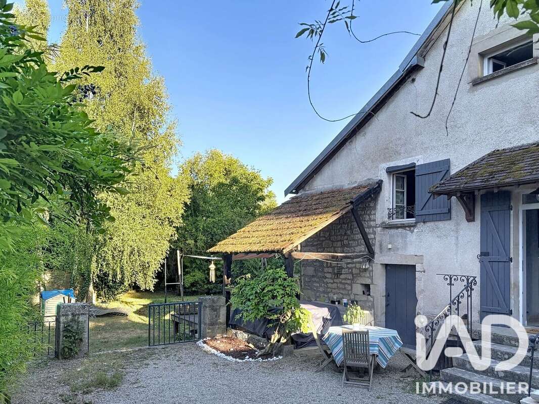 Photo 2 - Maison à CRY