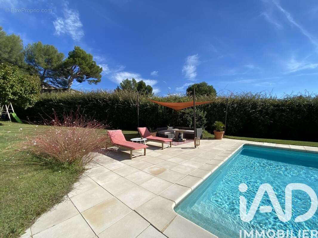 Photo 3 - Maison à EYGUIERES