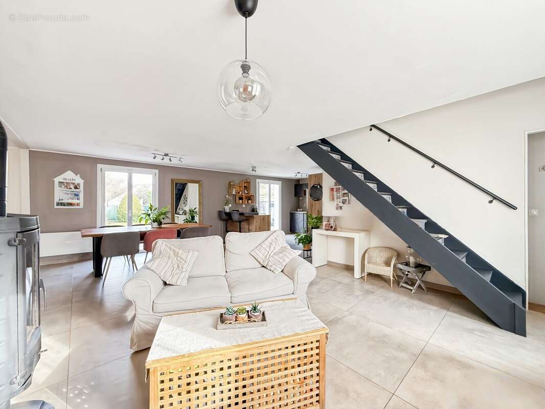 Maison à FONTENAY-TRESIGNY