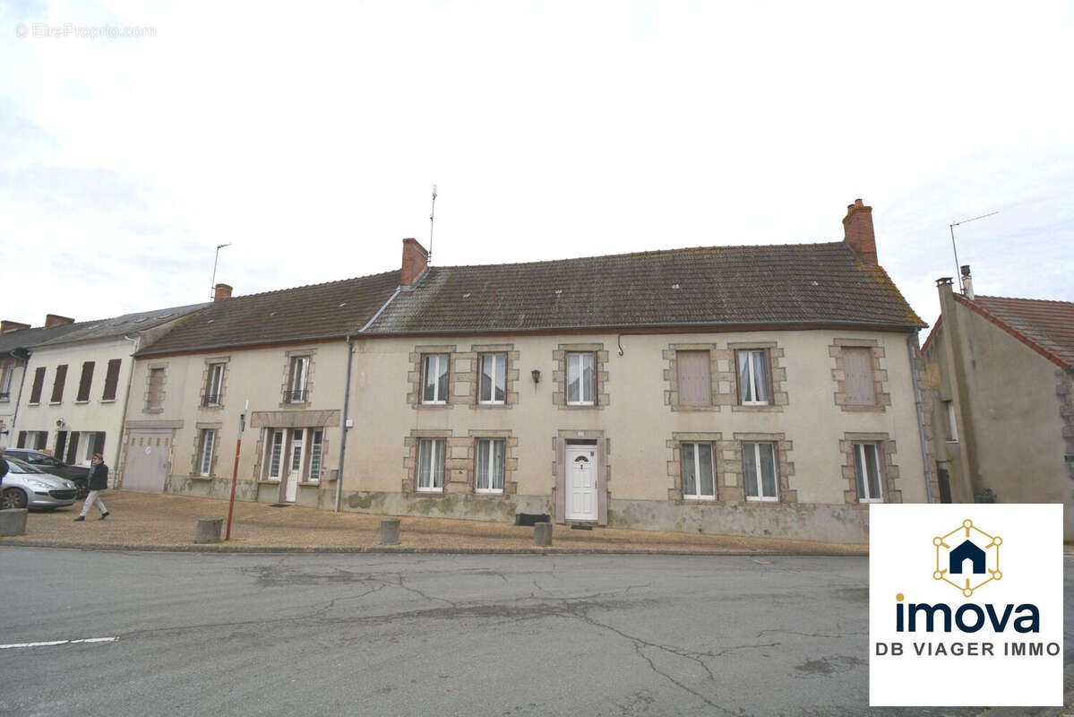 Maison 275 m² à Soumans  - photo 2