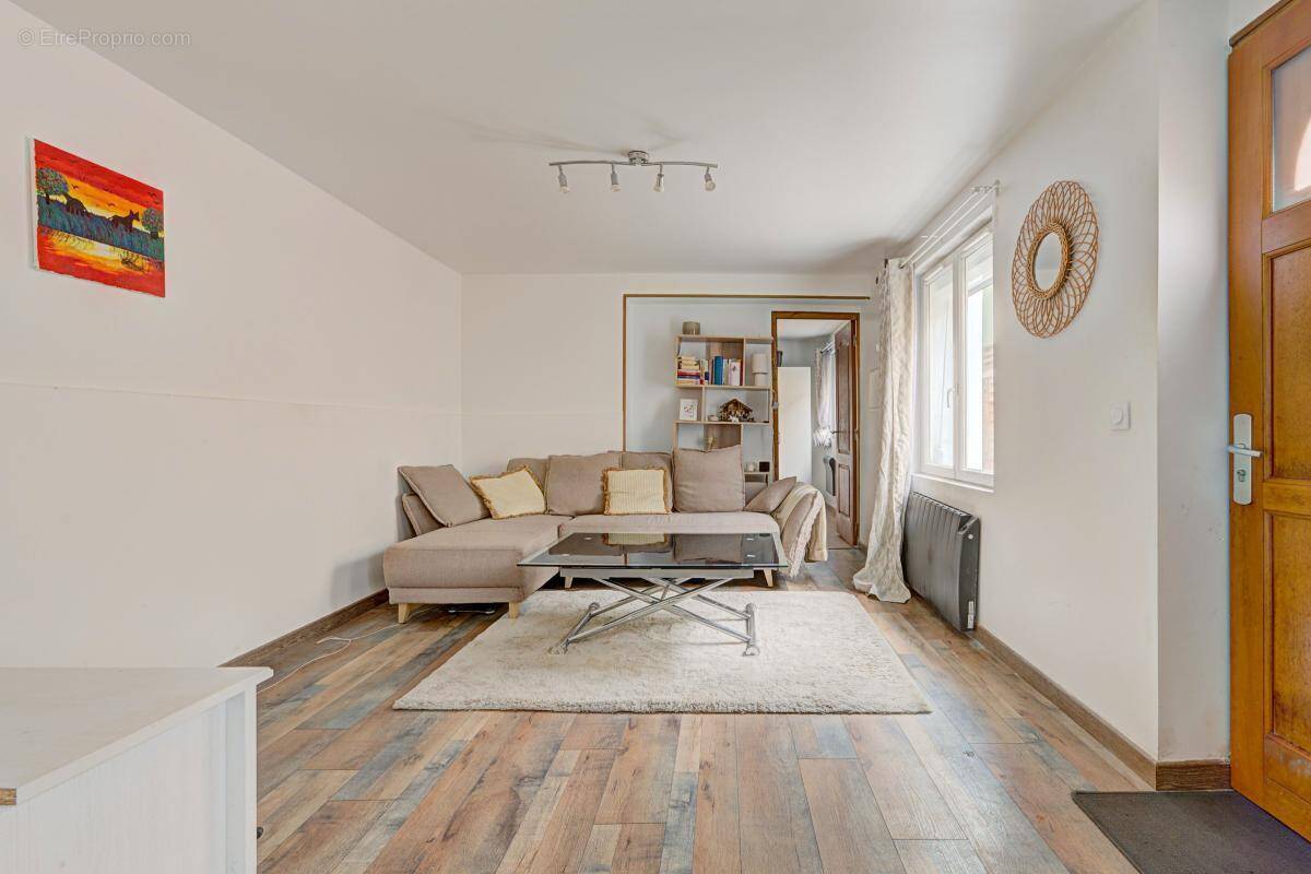 Appartement à VILLEMOMBLE
