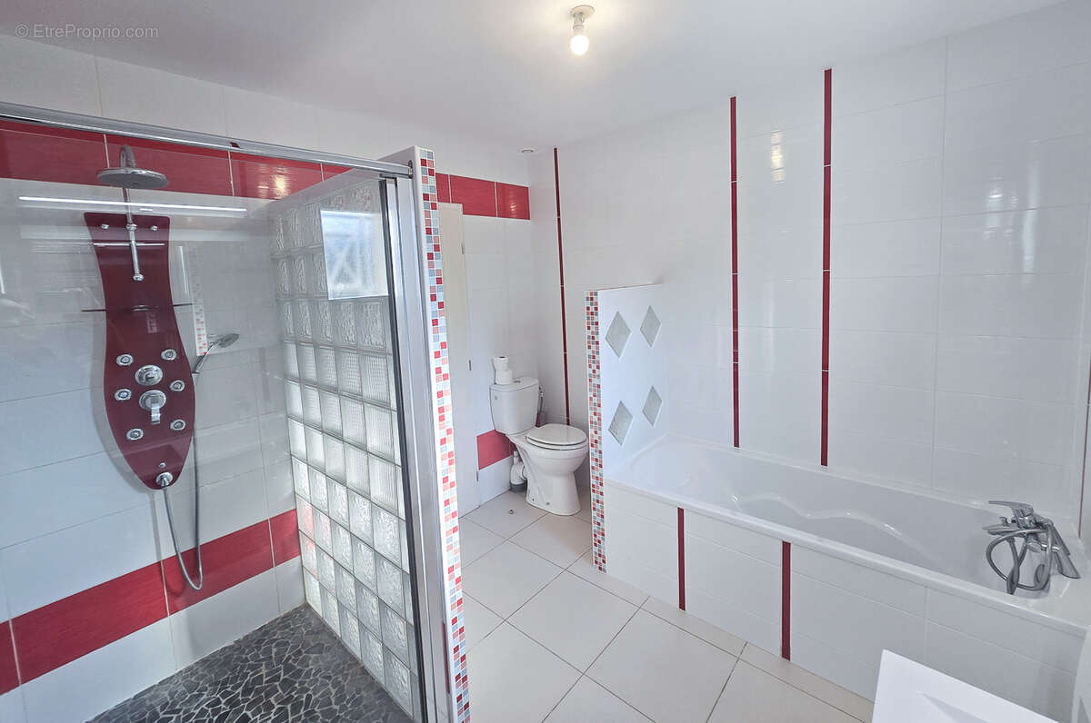 SOUAL, maison récente de 135 m2 avec un grand jardin - photo 3
