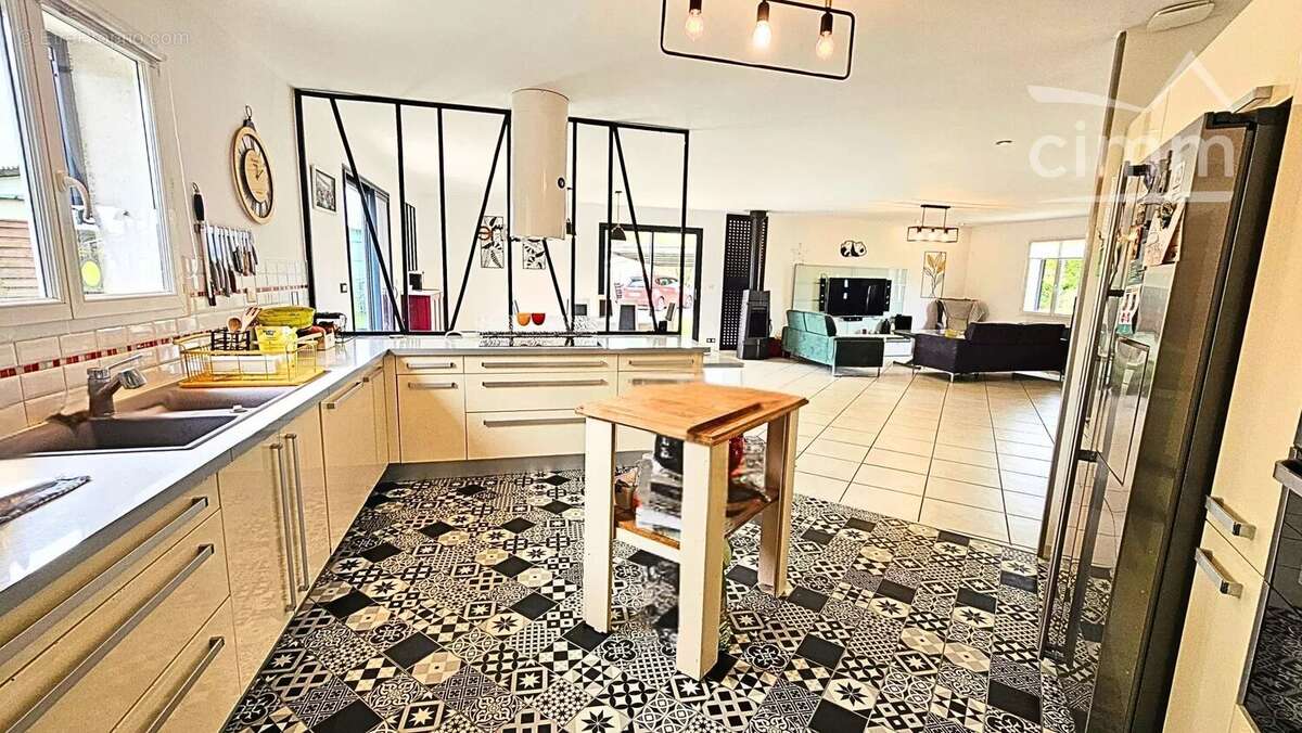 Maison à SAINT-ANDRE-DE-CUBZAC