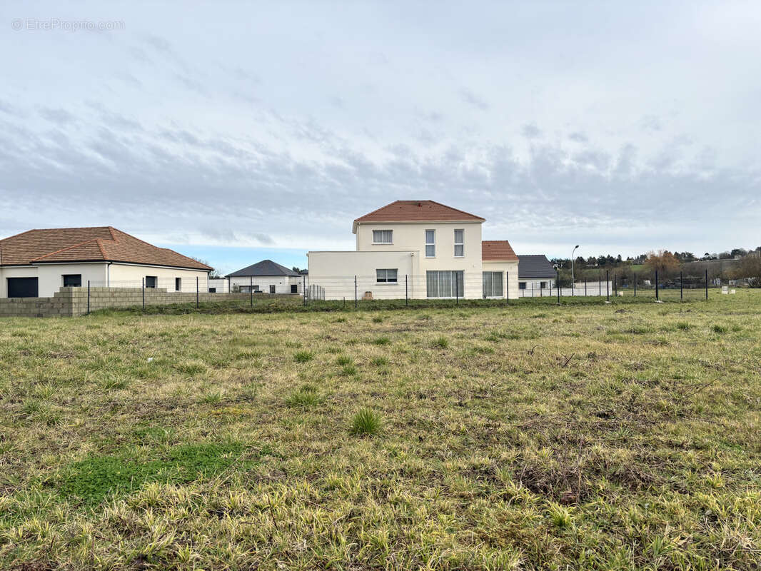 Terrain à CHATELLERAULT