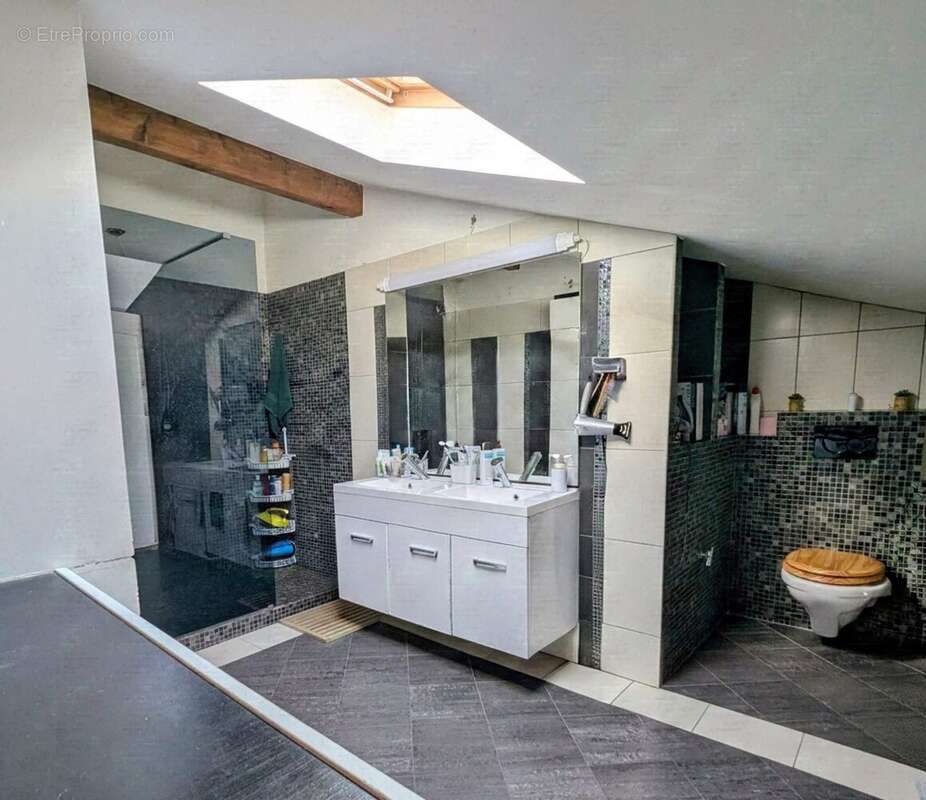 Appartement 78 m² à Saint-Jeoire  - photo 9