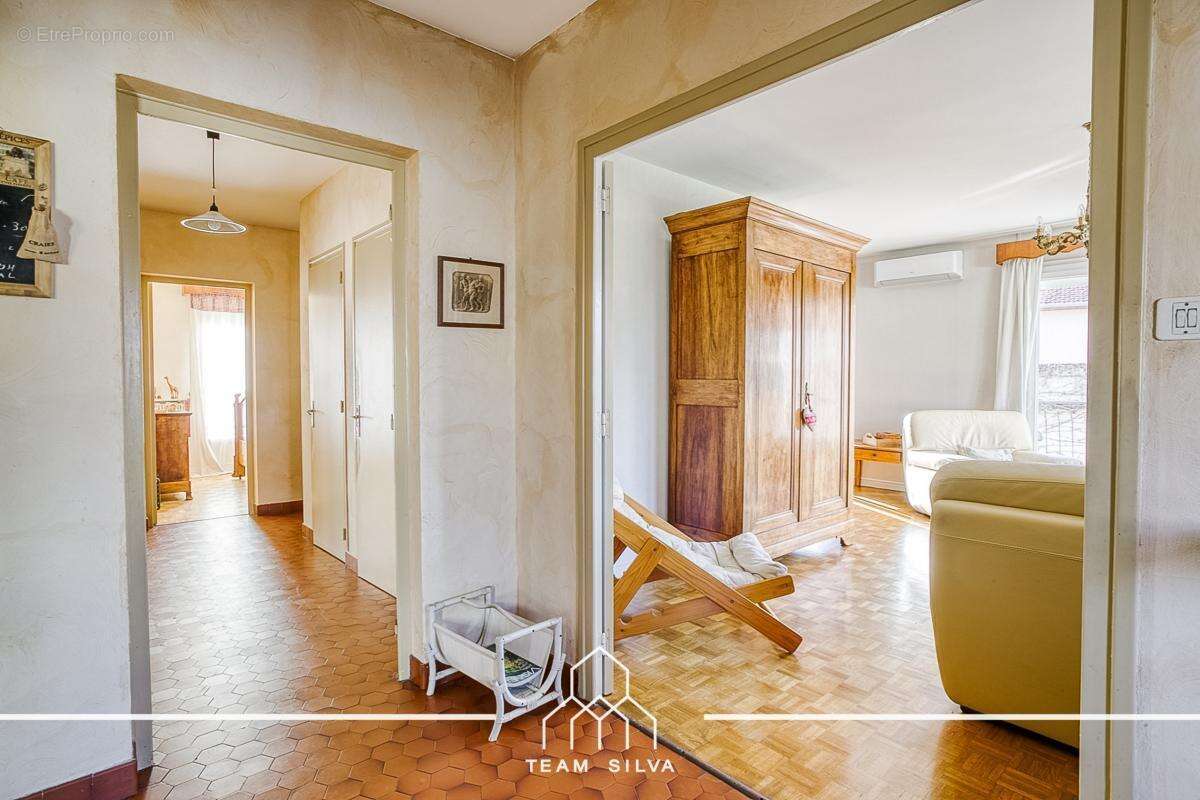 Maison à SEREZIN-DU-RHONE