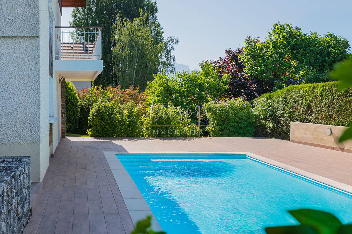 Maison à POISY