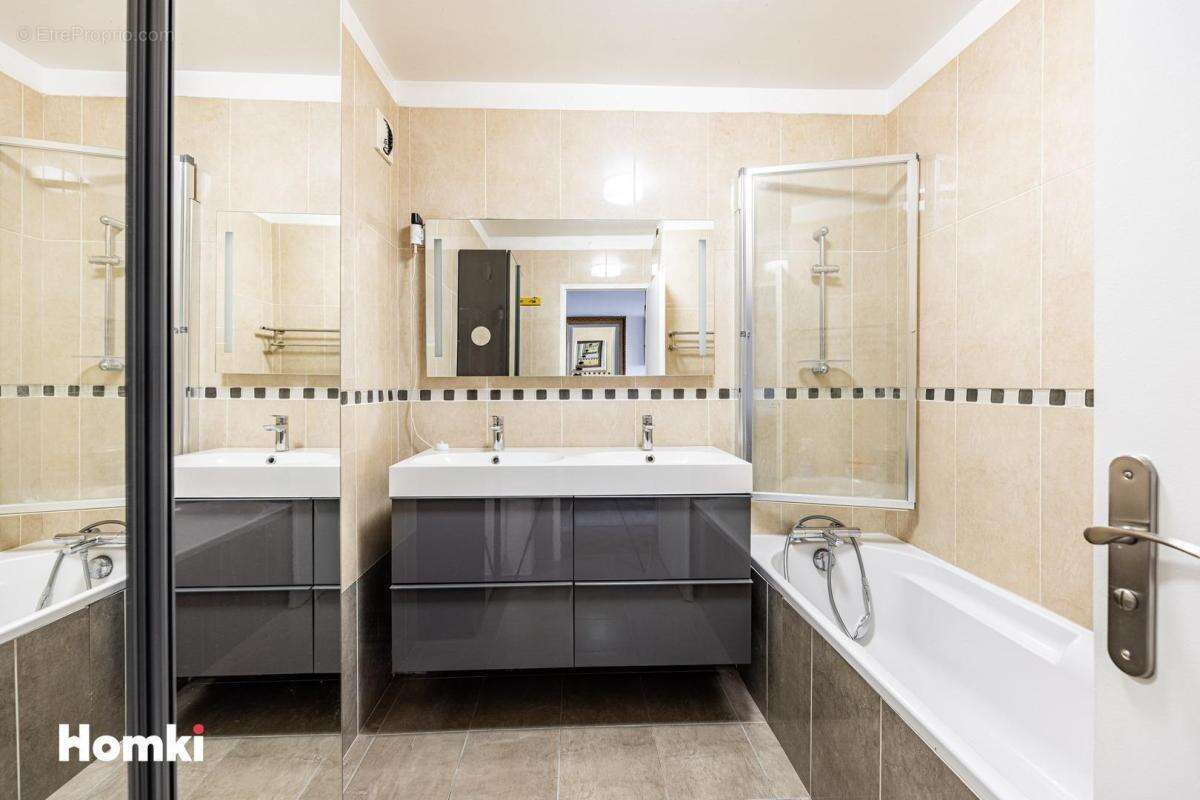 Appartement T3 de 80 m2 à Puteaux 92800, Quai de Dion Bouton - photo 4