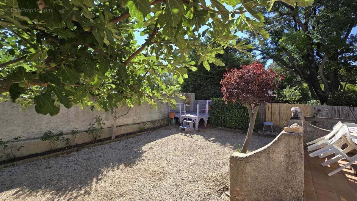 Maison à LE CASTELLET