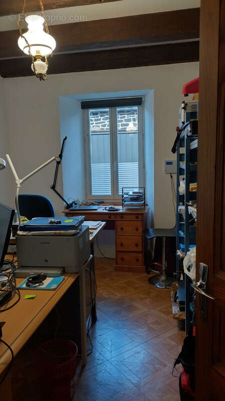 Maison en pierres avec grand garage vendue meublée - photo 15