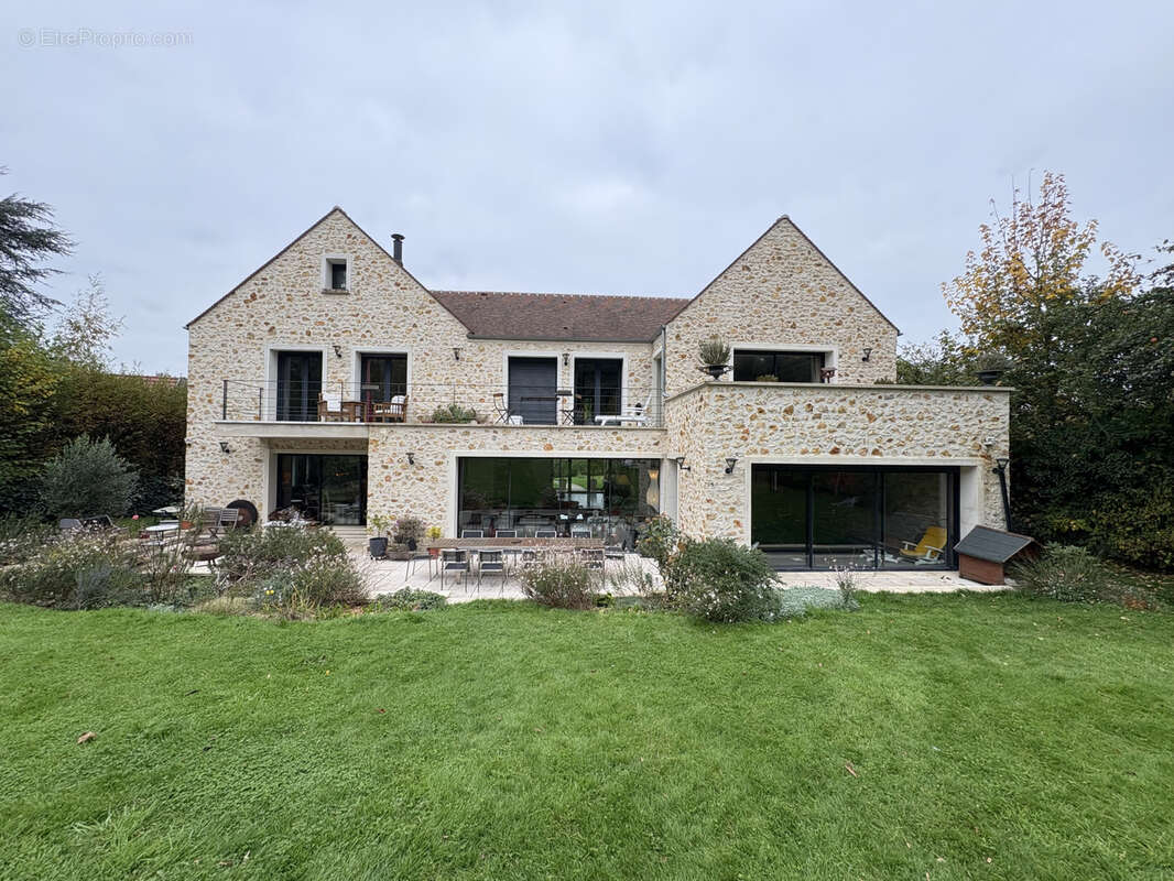 Maison à CHEVREUSE