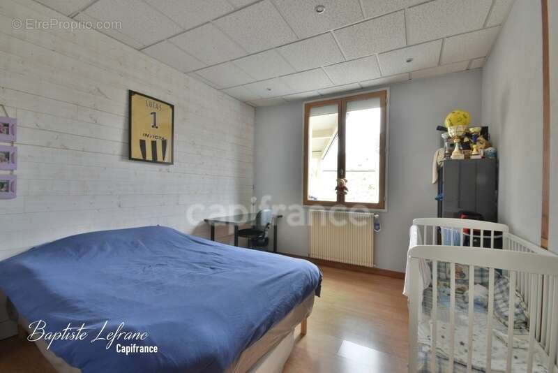 Maison à SAINT-BARTHELEMY-D'ANJOU