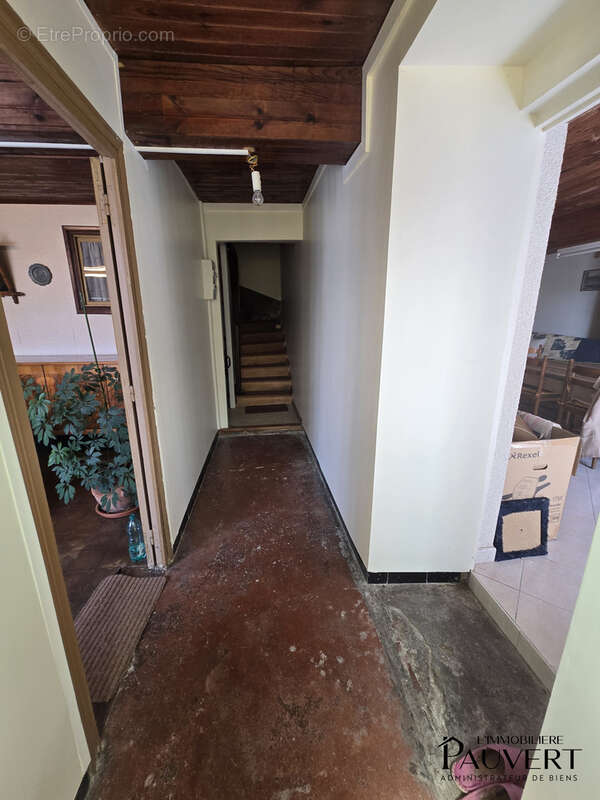 Maison de 3 chambres avec 2700 m2 de terrain - photo 5