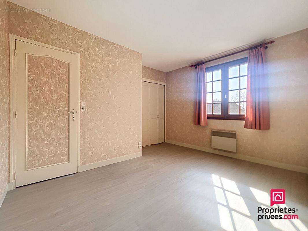 Maison à SAINT-MARTIN-DU-VIEUX-BELLEME