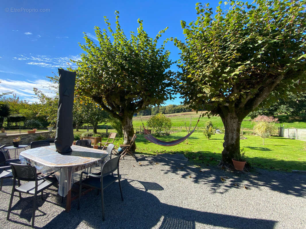 Maison à COUSSAC-BONNEVAL