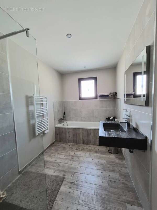 Villa de plain-pied avec Garage et Piscine - photo 9