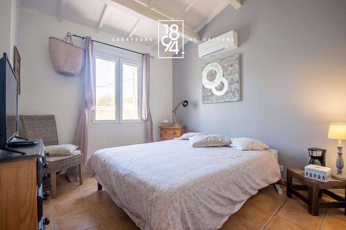 Maison à SAINT-ZACHARIE