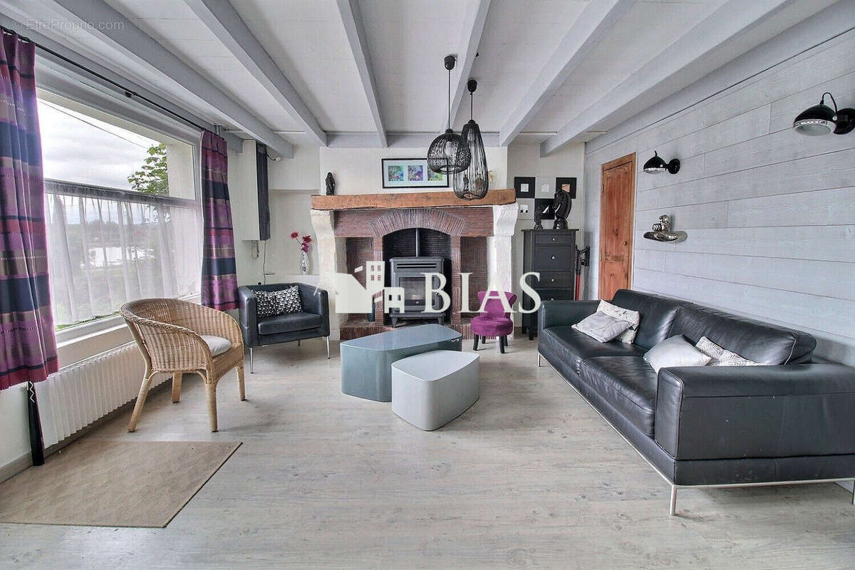 Maison à BOURG-ACHARD