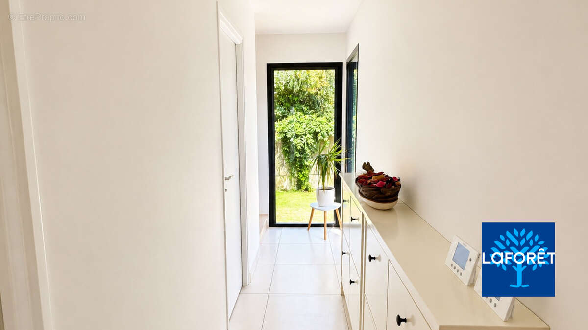 Maison d'architecte contemporaine 136 m² - 3 chambres - Semi plain-pied - Aulnoy-Lez-Valenciennes - photo 11