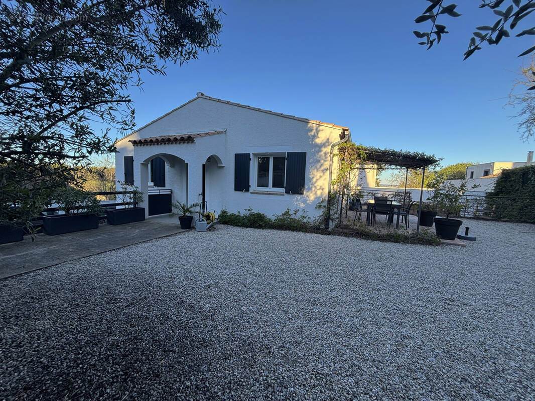 Maison à GALLARGUES-LE-MONTUEUX