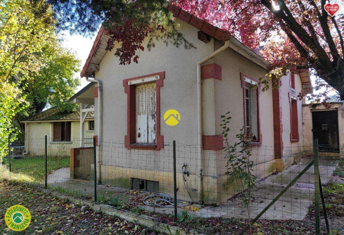 Maison à LA GUERCHE-SUR-L'AUBOIS