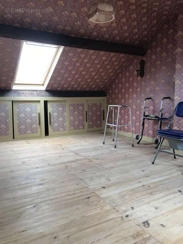 Maison à SAINT-CHERON