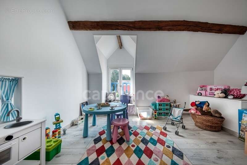 Maison à BRIIS-SOUS-FORGES