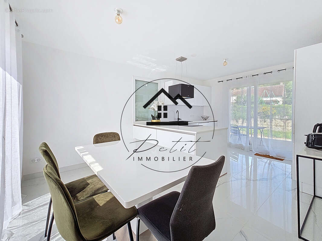 Maison à ULLY-SAINT-GEORGES