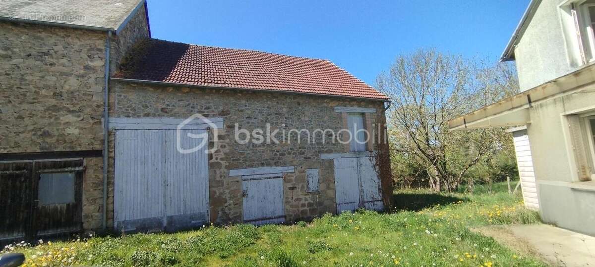 Maison à FLEURAT