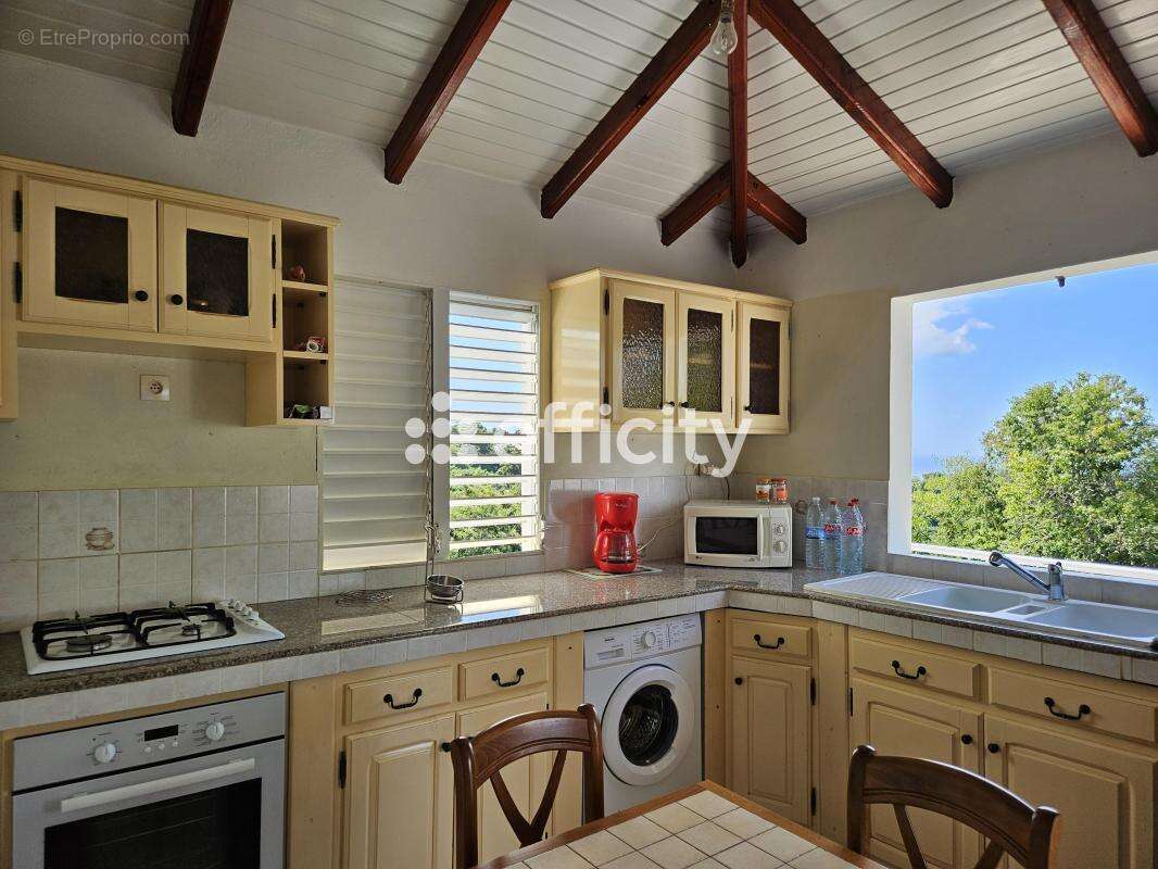 Maison à VIEUX-HABITANTS