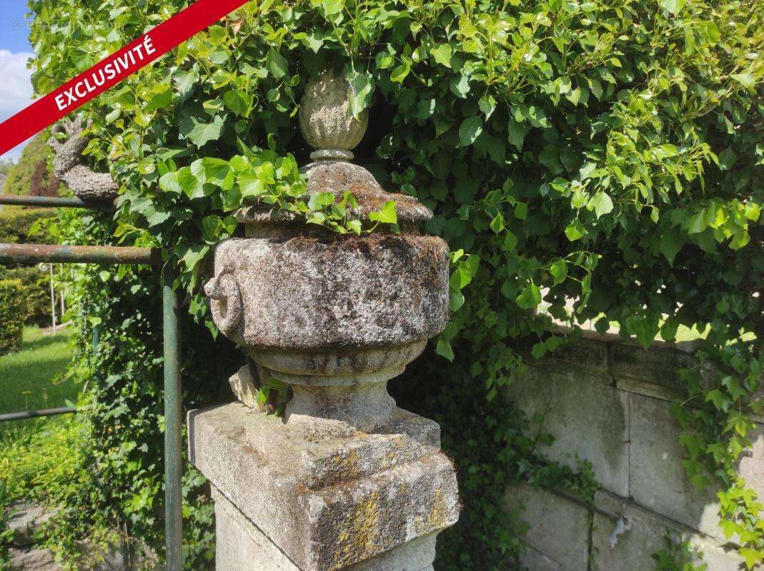 Maison à SAINT-JEAN-D&#039;ANGELY