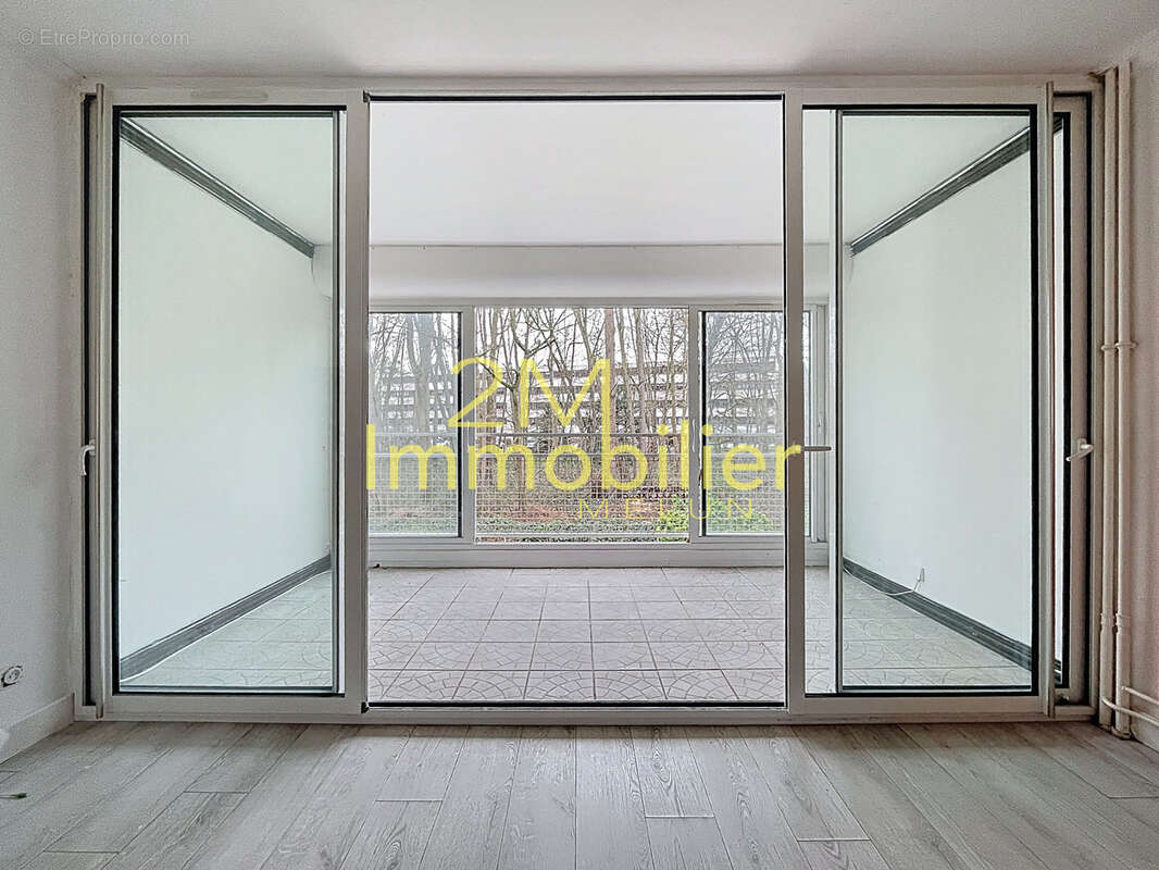 Appartement à VAUX-LE-PENIL