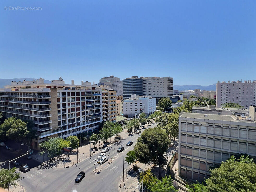 Appartement à MARSEILLE-5E