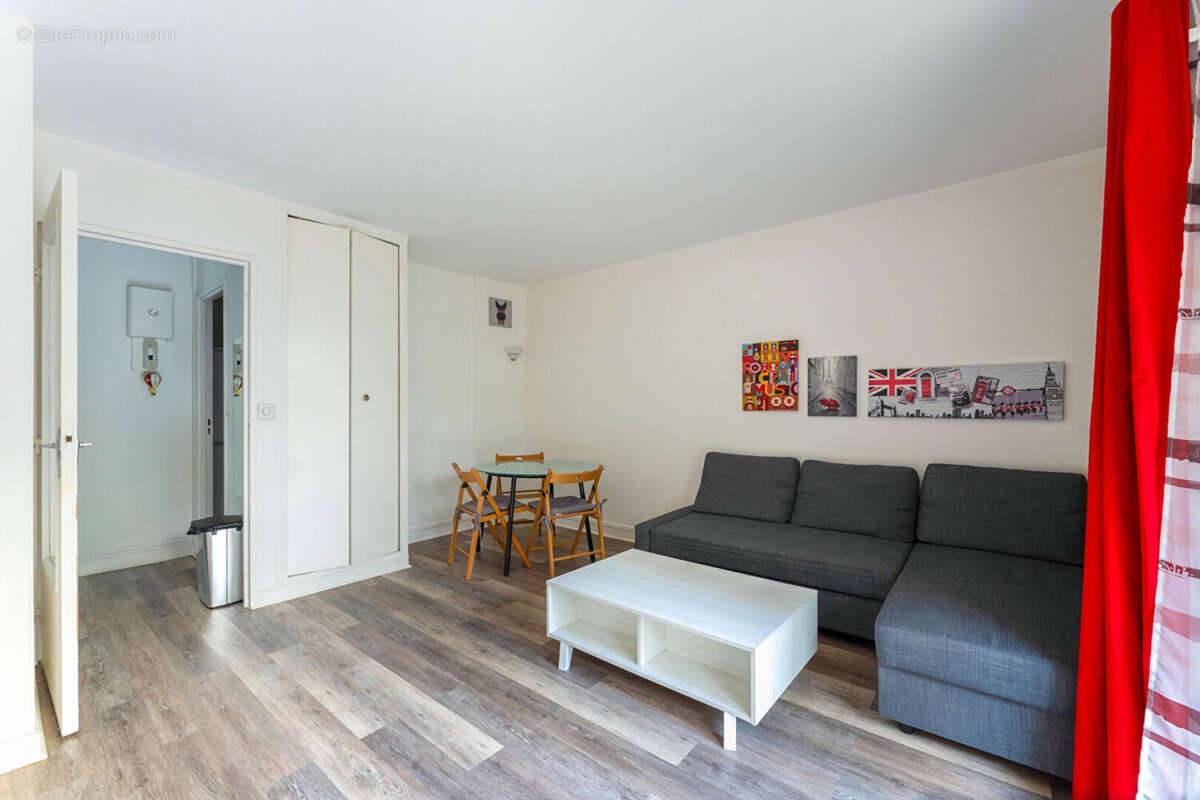 Appartement à PARIS-20E