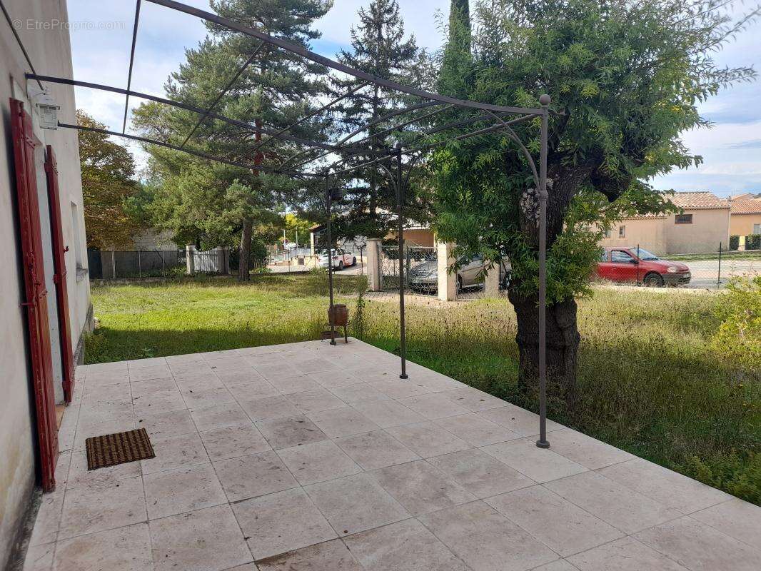 Maison à SAINT-JULIEN