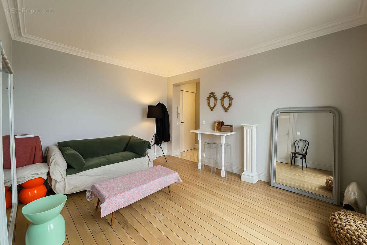 Appartement à PARIS-11E