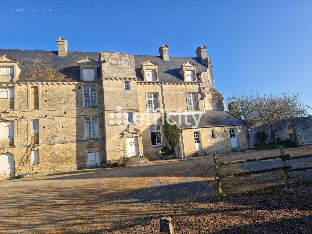 Maison à VIENNE-EN-BESSIN