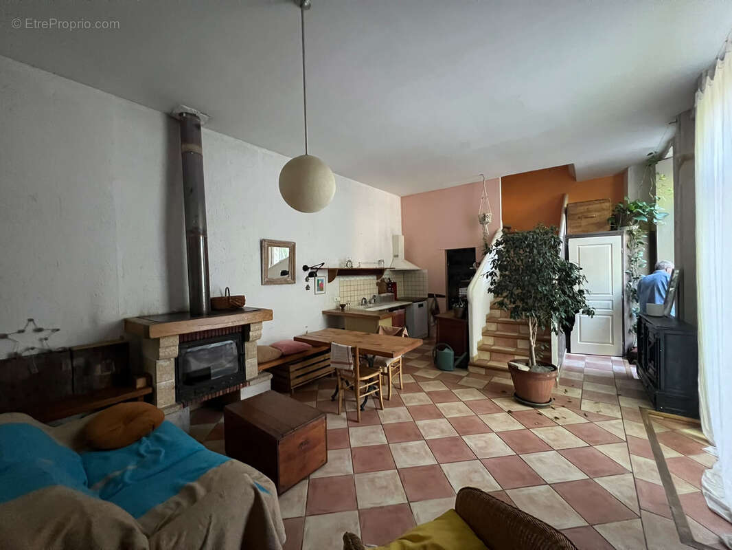 Maison à CESSERAS