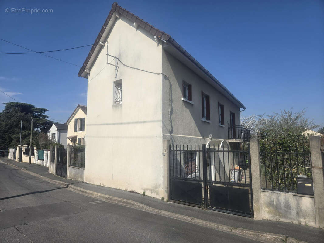 Maison à LIMEIL-BREVANNES