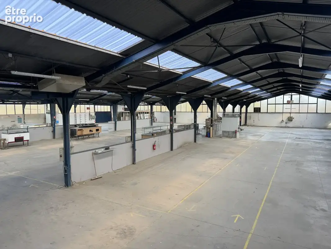 Local d’activité industrielle / bureaux / show room - photo 9
