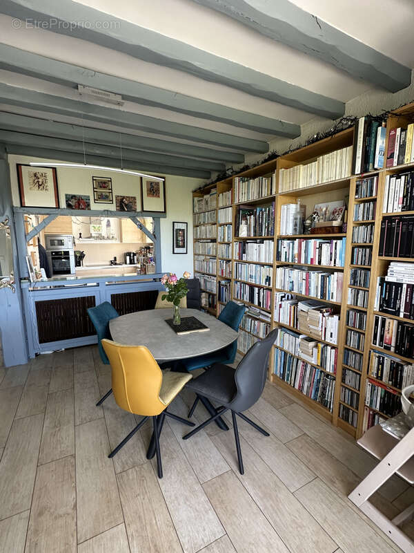 Maison à VAUX-LE-PENIL